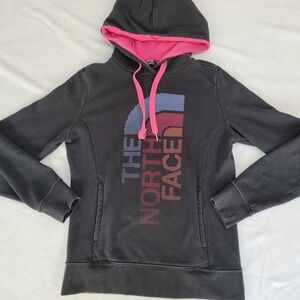 🔥 3 for $30 BUNDLE SALE 🔥The North Face Black and Pink Hoodie